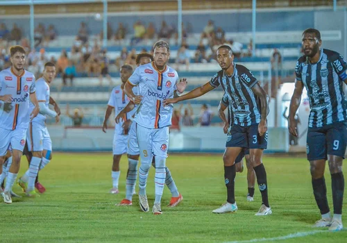 Penapolense estreia