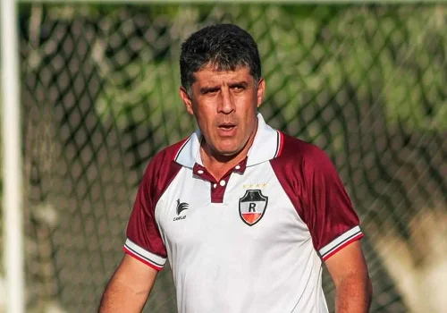 novo treinador da AEA