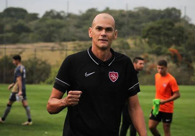 Bandeirante Fábio Toth