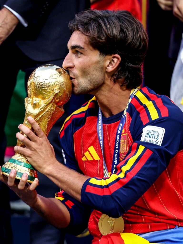 Espanha domina Argentina